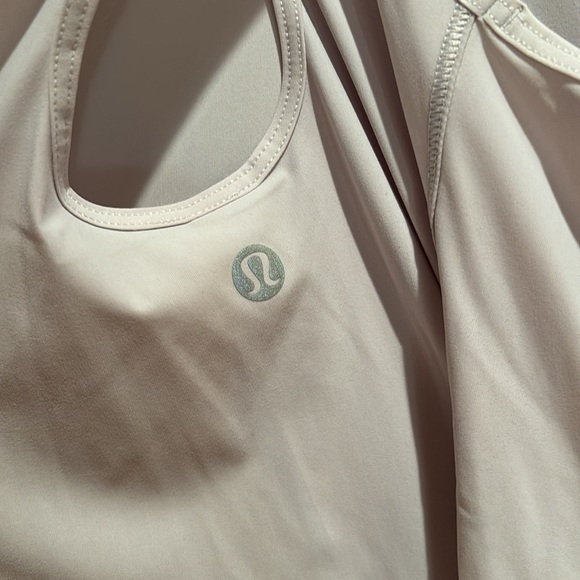 NWT SIZE 2 call it a tie Lululemon tank - Picture 6 of 6